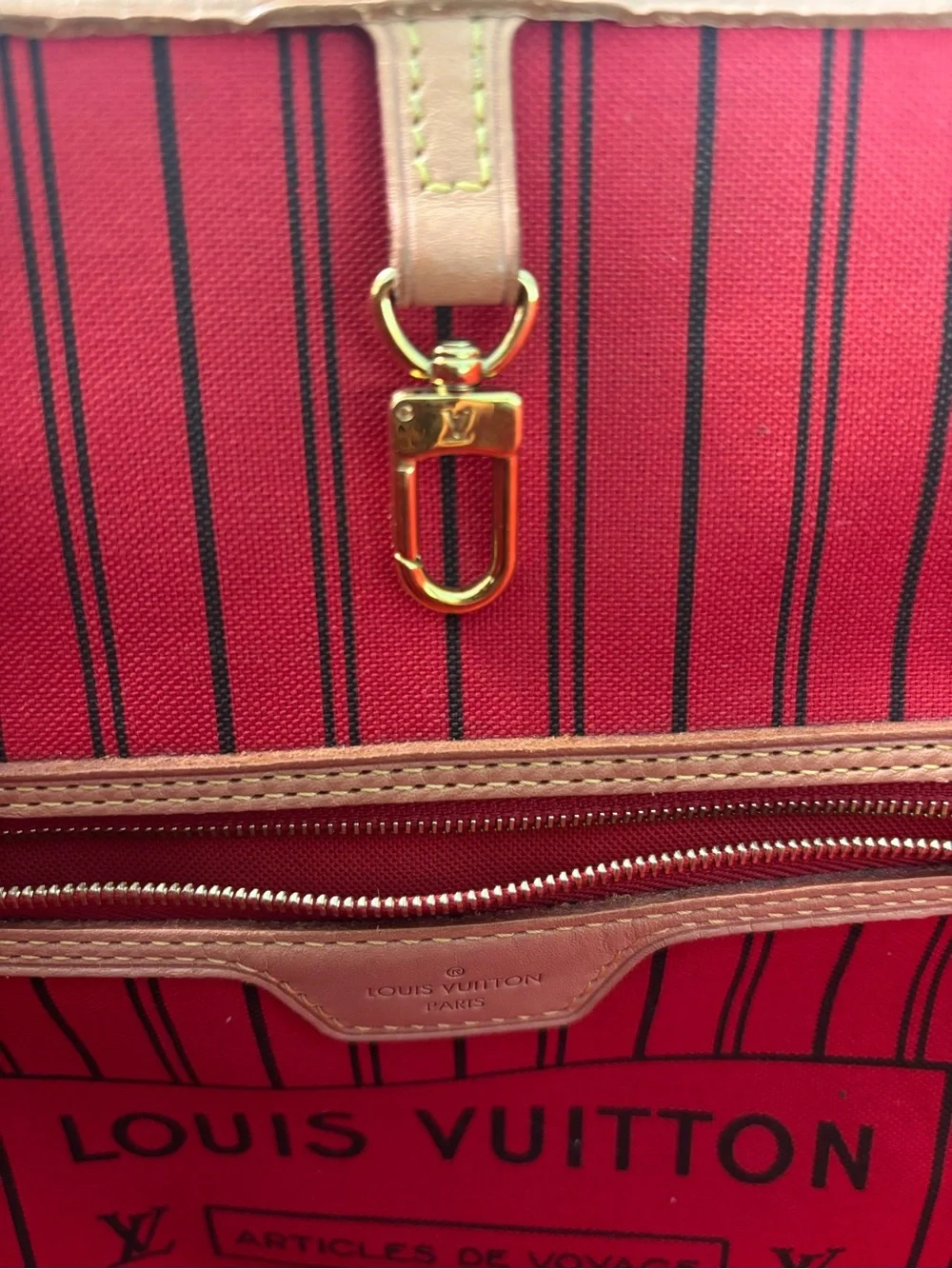 Louis Vuitton Neverfull MM Tote